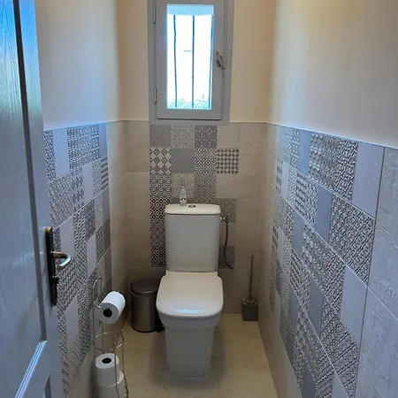 Elegant 4-5 Bedrooms Walk To Palais & Beaches Cannes